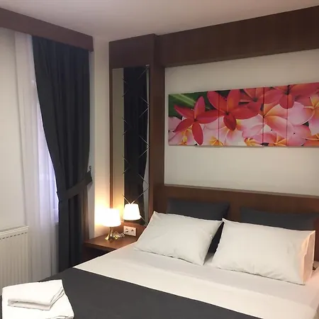 Homestay Konak Bella 2 *