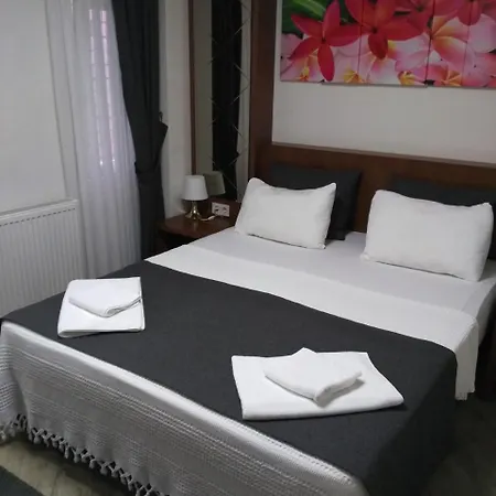 Homestay Konak Bella 2 *